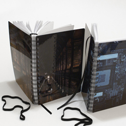 dva bloky s obrázky z pozadí na ploše majitelů, uvnitř linkované strany