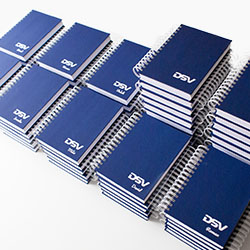 velká várka managerských bloků pro společnost DSV