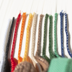 Dostupné barvy lepených kapitálků: číslo pod vzorkem odpovídá číslu v seznamu